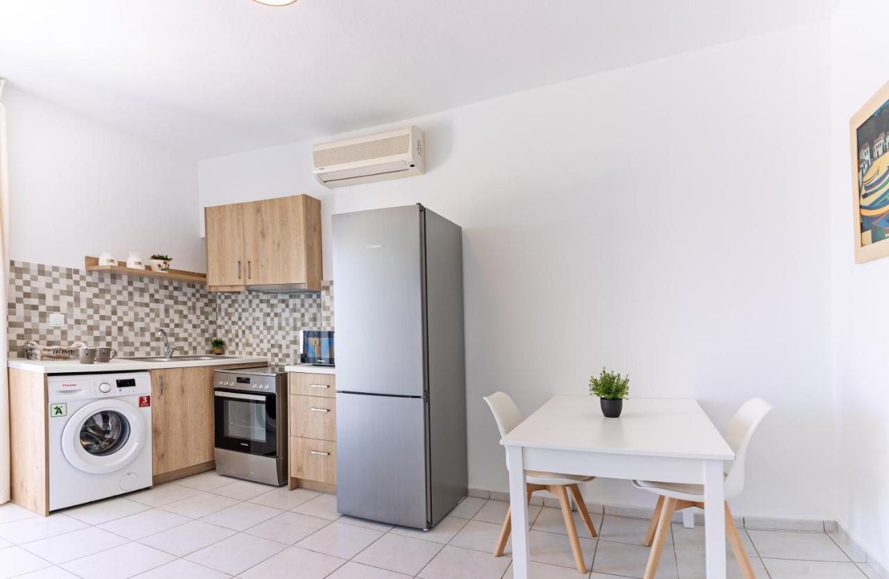 Azure Seaside Apts Magnisia Экстерьер фото