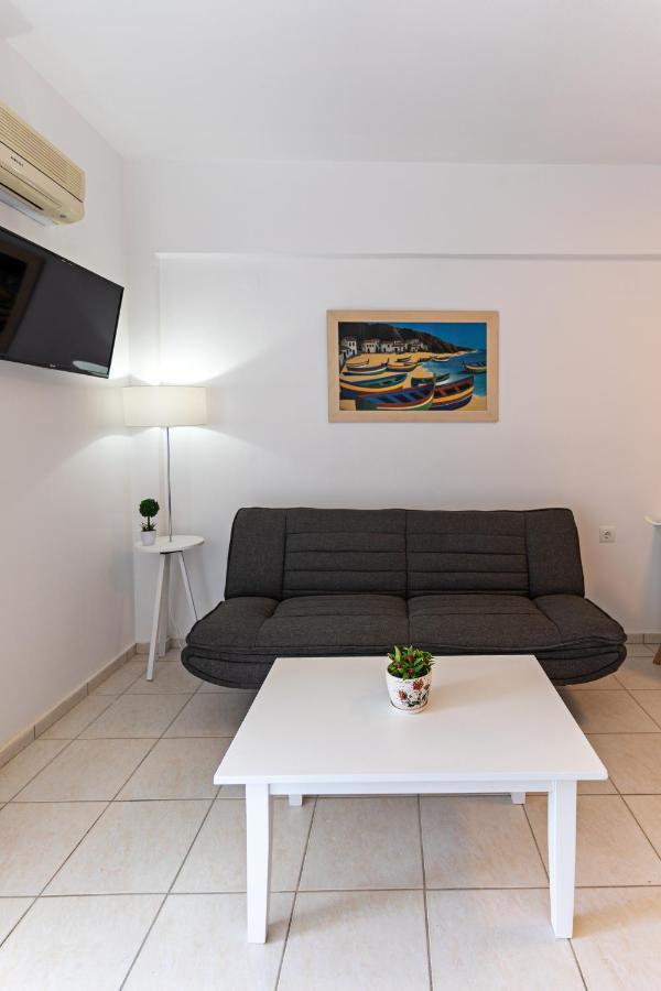 Azure Seaside Apts Magnisia Экстерьер фото