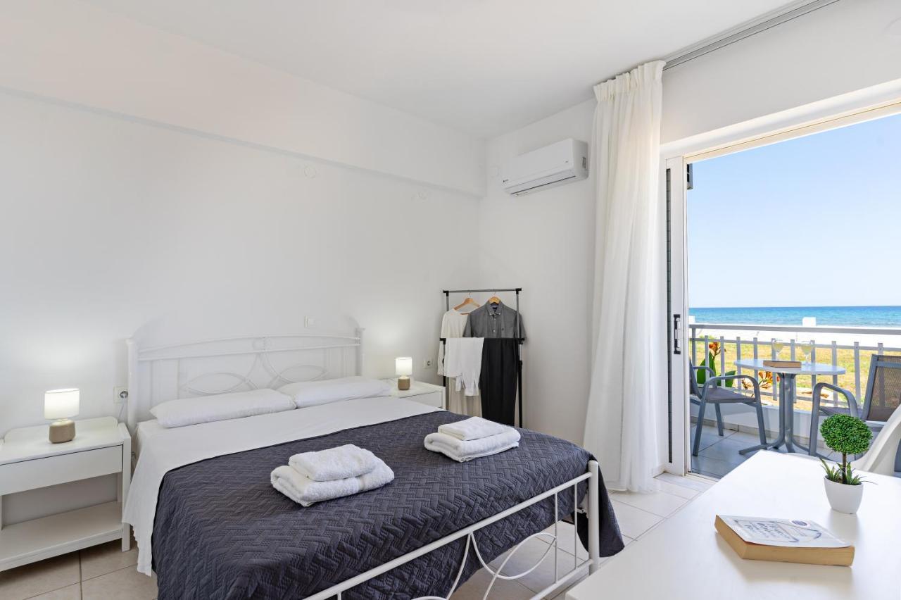 Azure Seaside Apts Magnisia Экстерьер фото