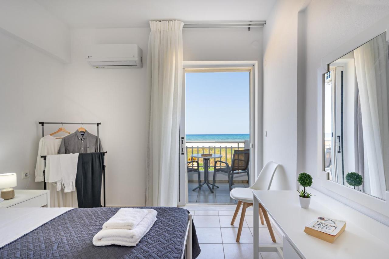 Azure Seaside Apts Magnisia Экстерьер фото