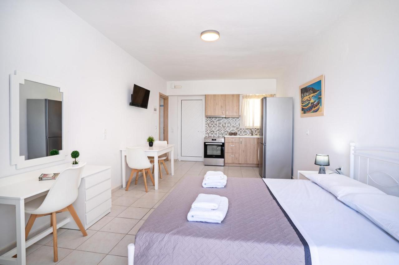 Azure Seaside Apts Magnisia Экстерьер фото
