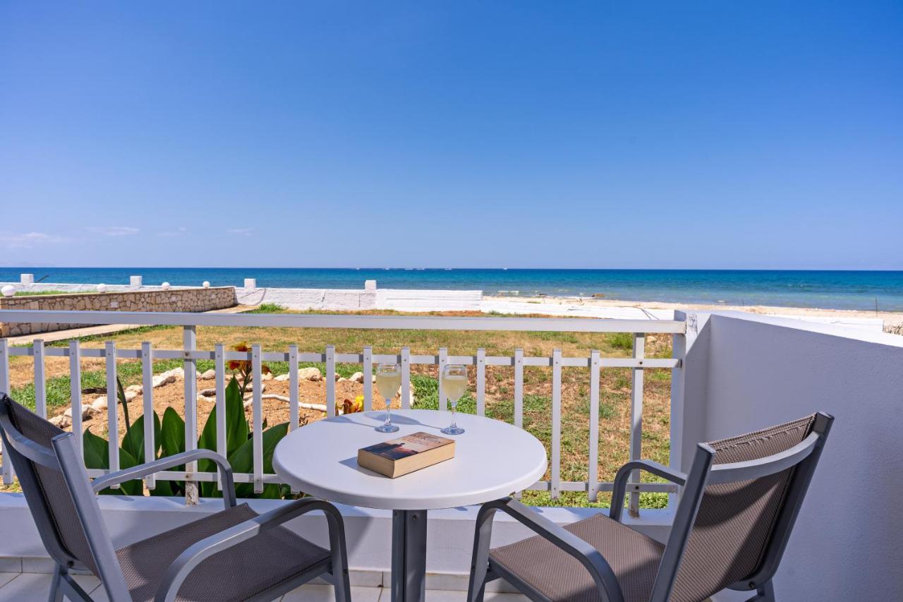 Azure Seaside Apts Magnisia Экстерьер фото