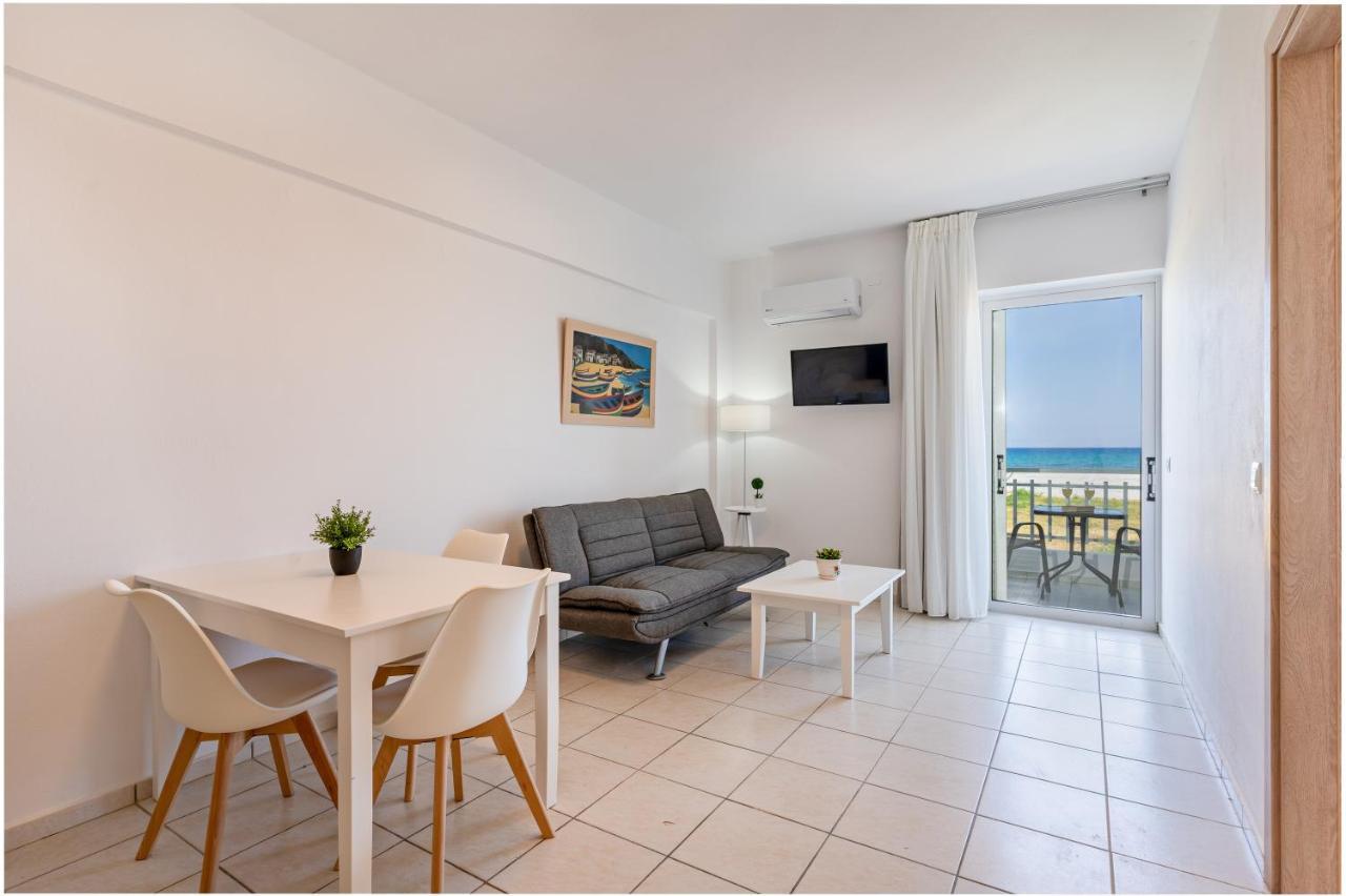 Azure Seaside Apts Magnisia Экстерьер фото