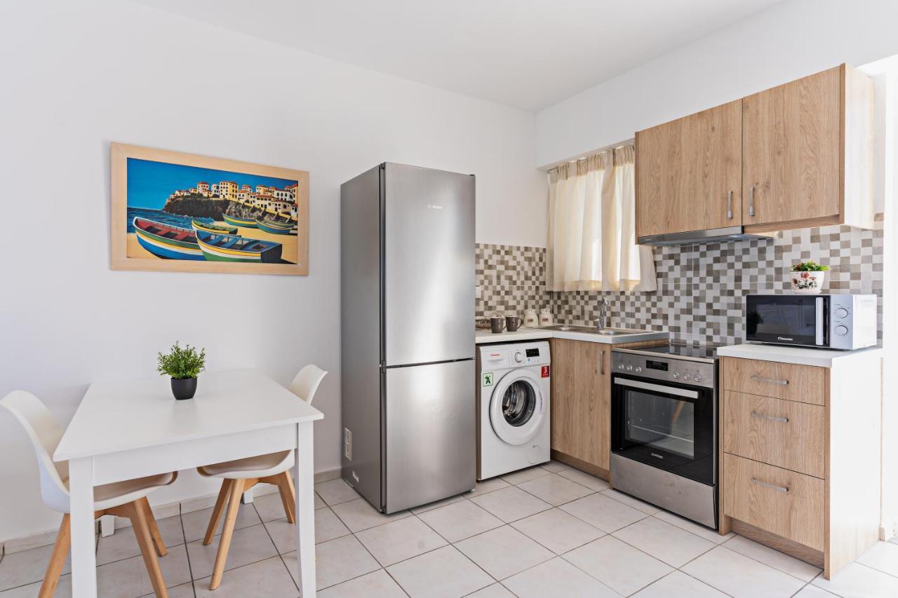 Azure Seaside Apts Magnisia Экстерьер фото