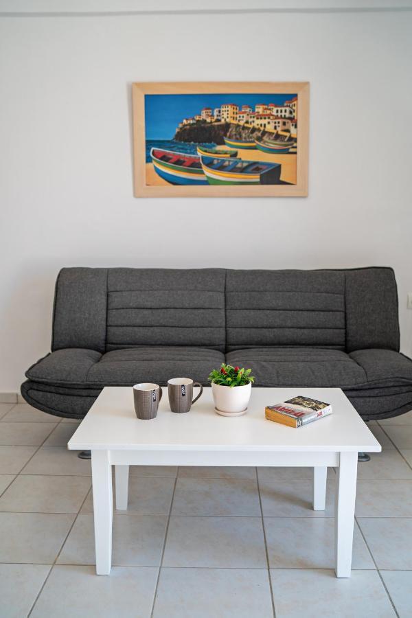 Azure Seaside Apts Magnisia Экстерьер фото